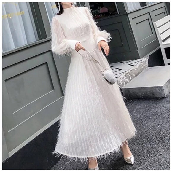 π The Lecia Cream Eyelash Fringe Dress - Picture 5 of 8